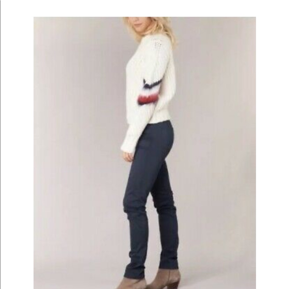 Tommy Hilfiger Women’s Crew Neck Pullover Sweater